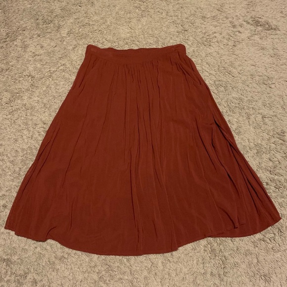 Flowy Midi Skirt - Picture 3 of 5